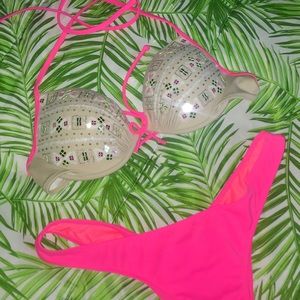 3 for $35 🤩 VS hot pink beaded Bikini 👙